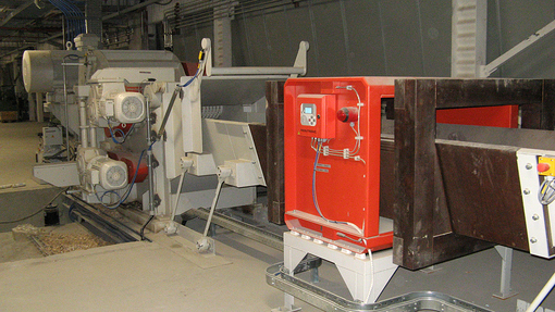Astilladoras de tambor - con dispositivo de detección de metales y alimentador vibratorio